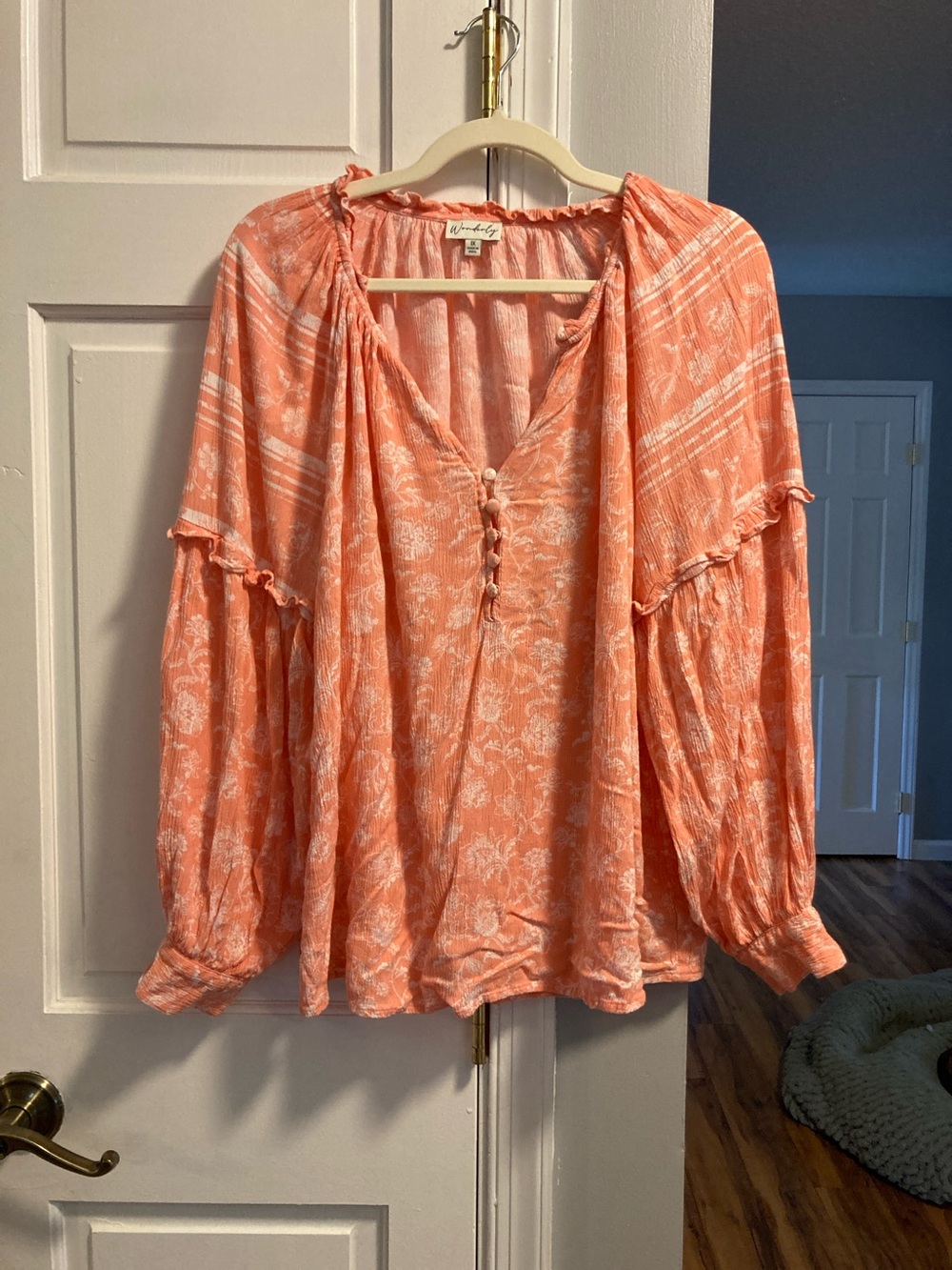 Wonderly Coral Button-Peasant Blouse with White Floral Print